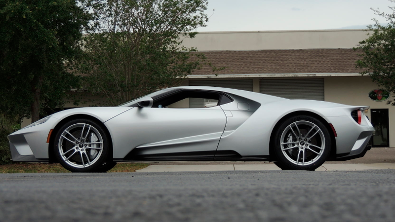 Illustration for article titled This 2017 Ford GT Is Mysteriously Up For Auction And Ford Has Questions